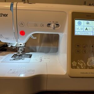 Brother 625 SE Embroidery and Sewing Machine